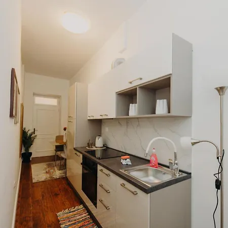 Apartament And Rossella 2