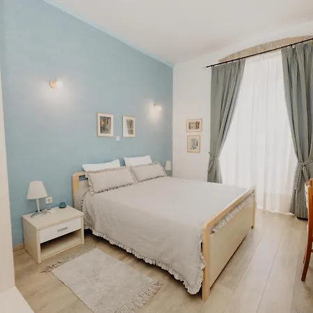 Apartament And Rossella 2