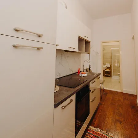 And Rossella 2 Apartament
