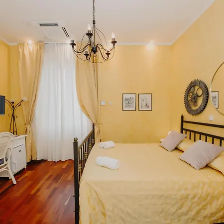Apartament And Rossella 2